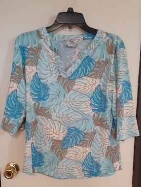 Bon Worth Light Blue & Tan Leaf-Print V-Neck Blouse